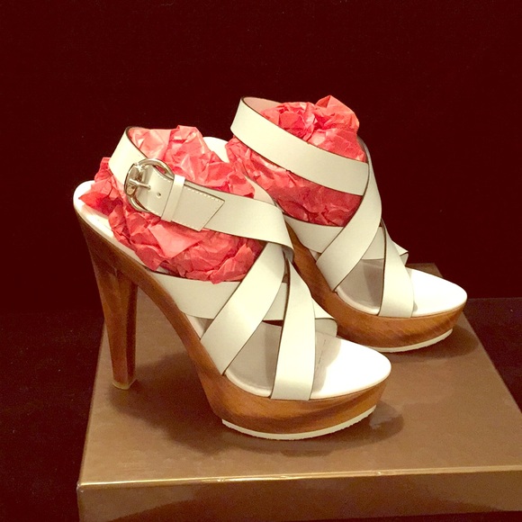 GUCCI PLATFORM WRAPS BRAND NEW - Picture 5 of 10